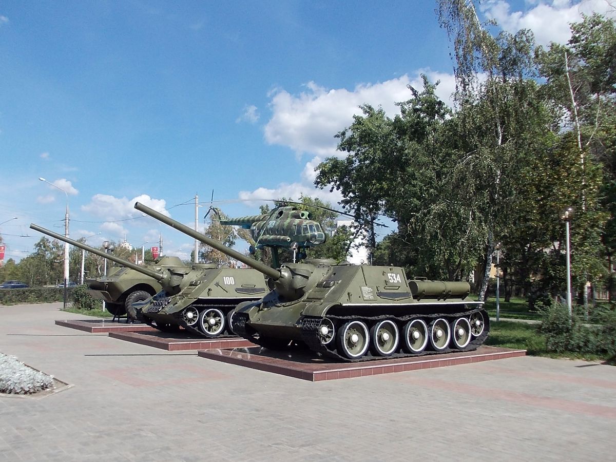 Военная техника в Парке Патриотов в Воронеже