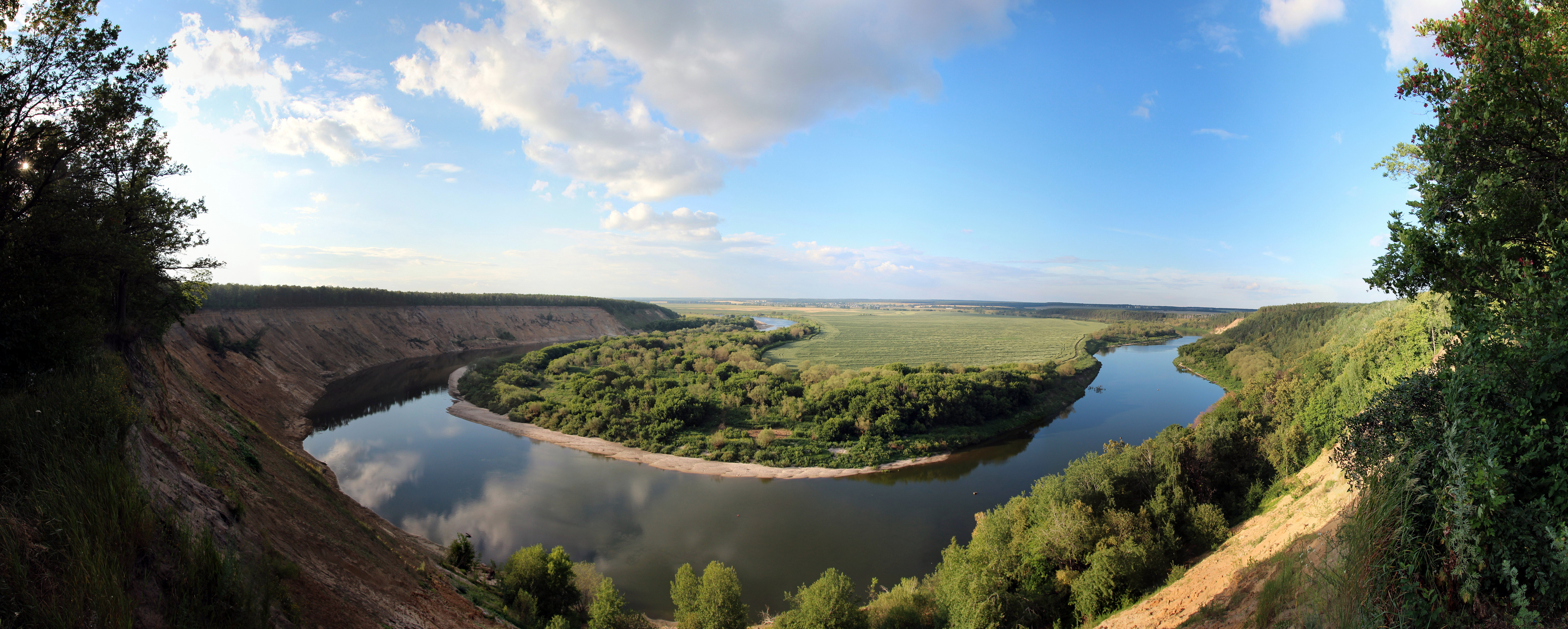 Вид на урочище Кривоборье и изгиб Дона